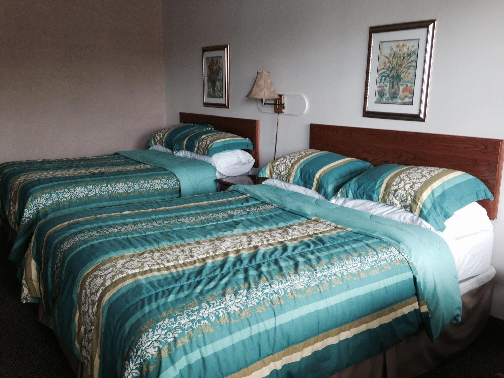 Fortress Inn Louisbourg Exterior photo