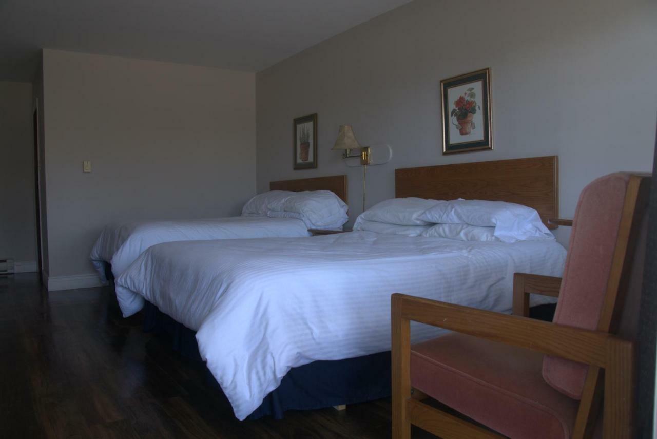 Fortress Inn Louisbourg Exterior photo